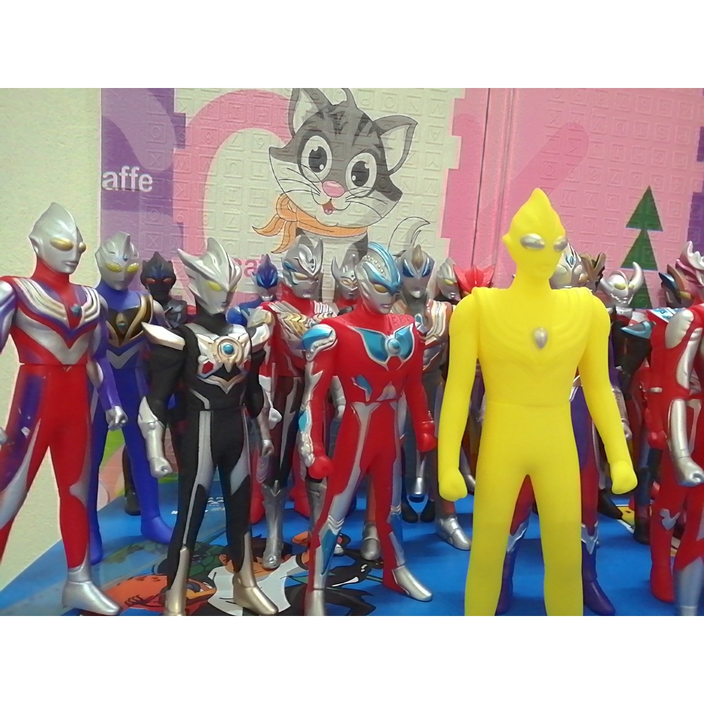 Mô hình Ultraman cao 23 cm  Siêu nhân điện quang