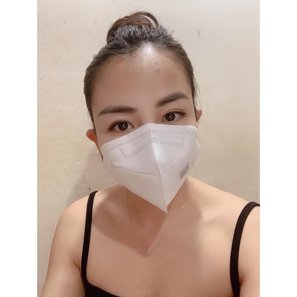 Khẩu trang KN95 có van và không van