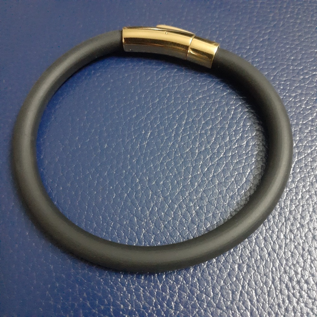 Vòng tay cao su cao cấp 6 ly khóa vip màu vàng chốt ngang 2 đầu siêu đẹp, bền màu - Thể hiện đẳng cấp phái mạnh