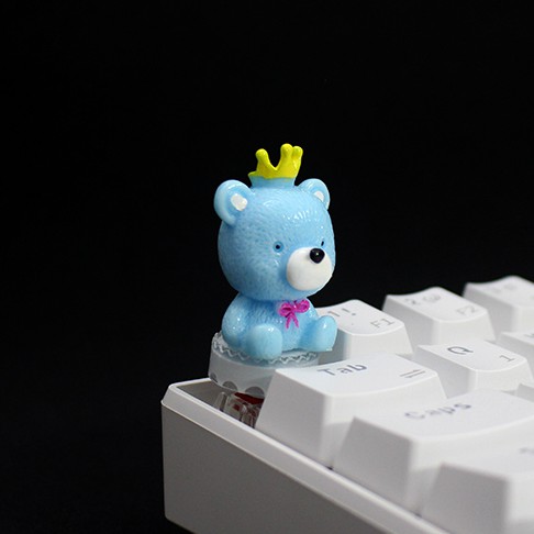 Keycap lẻ hình Gấu đội vương miệng cực kỳ đáng yêu.