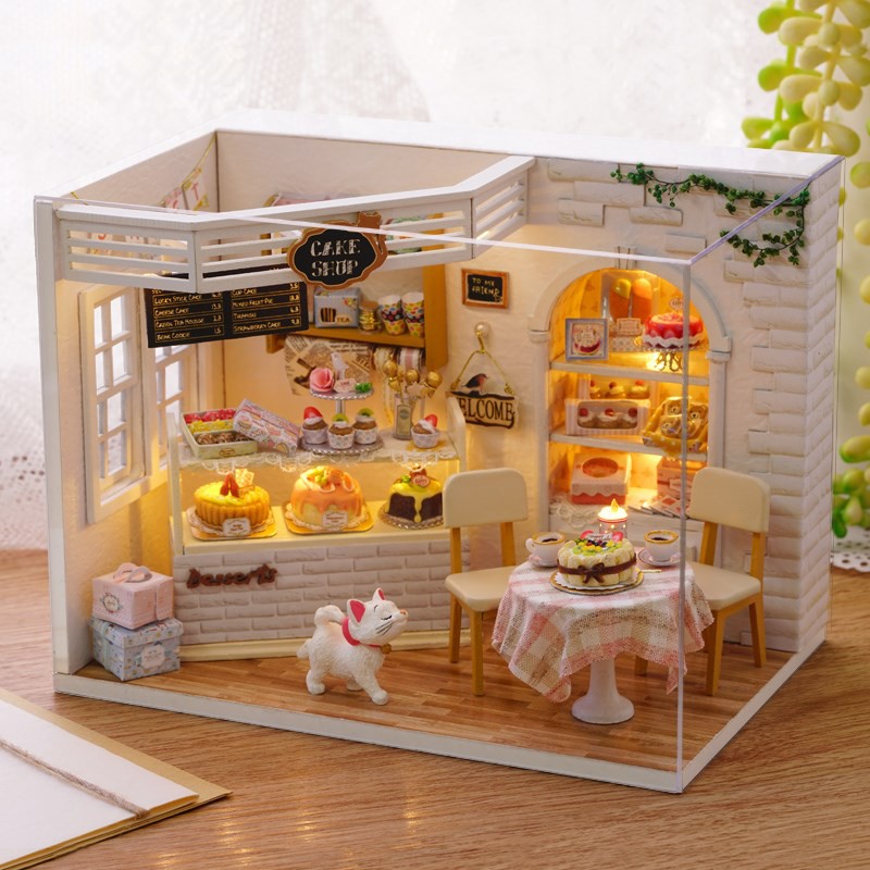 Mô hình nhà DIY Doll House Cake Diary Nhật Ký Bánh kèm Mica che bụi, Bộ dụng cụ và Keo dán