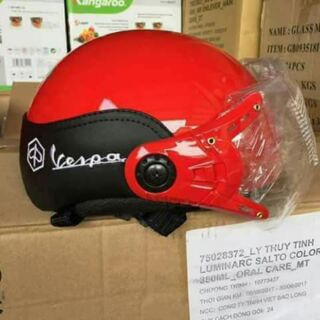 Mũ bảo hiển vespa 3lớp có đủ các loại màu mũ bảo hiểm đẹp. Chất có kính trước fb haithanhpro mũ có màu đen. Đỏ.tím trắng