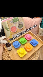 Khuôn bento cho bé