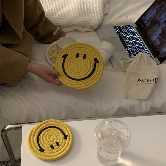 Đế lót nồi cách nhiệt họa tiết mặt cười xinh xắn