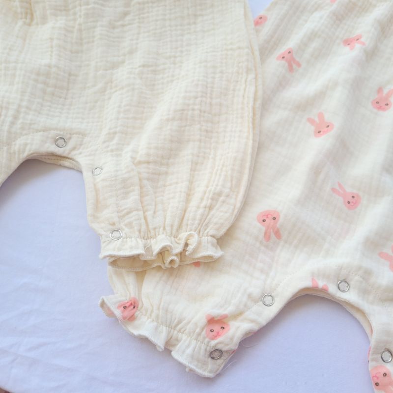 Body hai day cho bé trai bé gái dáng đùi thêu gấu chất vải xô muslin cho bé 5-13kg Chíp Chíp Shop