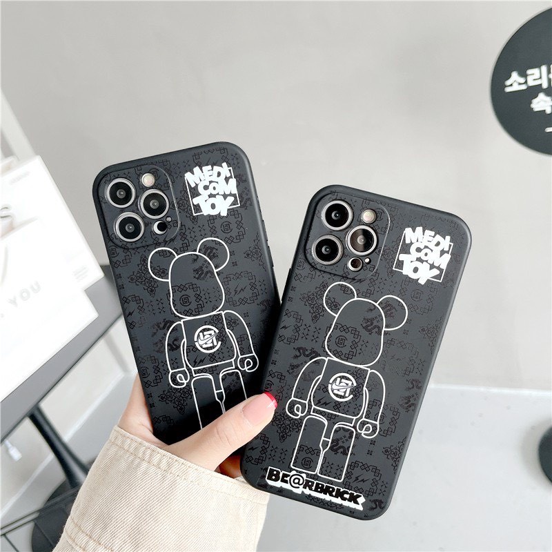 Ốp lưng iphone gấu medicom Toy bearbrick M11 cạnh vuông bảo vệ camera 7plus/8plus/x/xs/xsmax/11/12/13/pro/promax