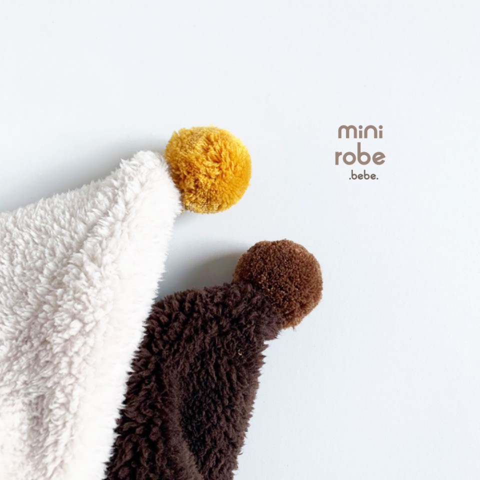 Bộ áo liền quần vải lông cừu dày dặn giữ ấm mùa đông kèm mũ dành cho bé 0-2 tuổi