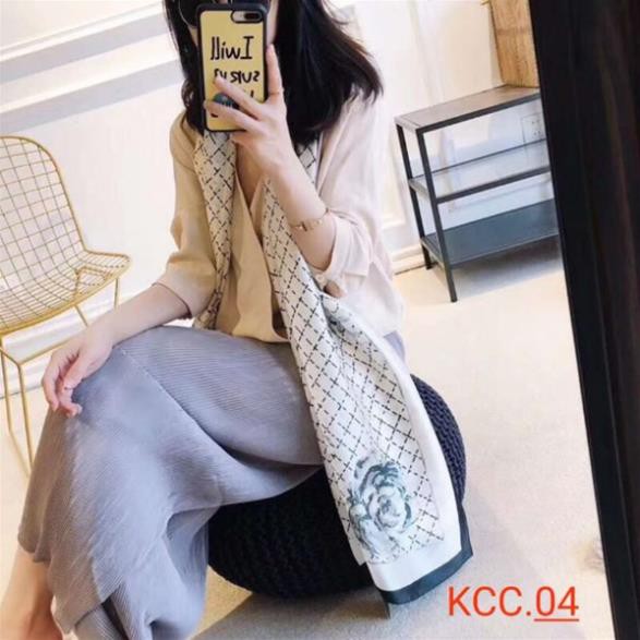KHĂN CHOÀNG ĐI BIỂN