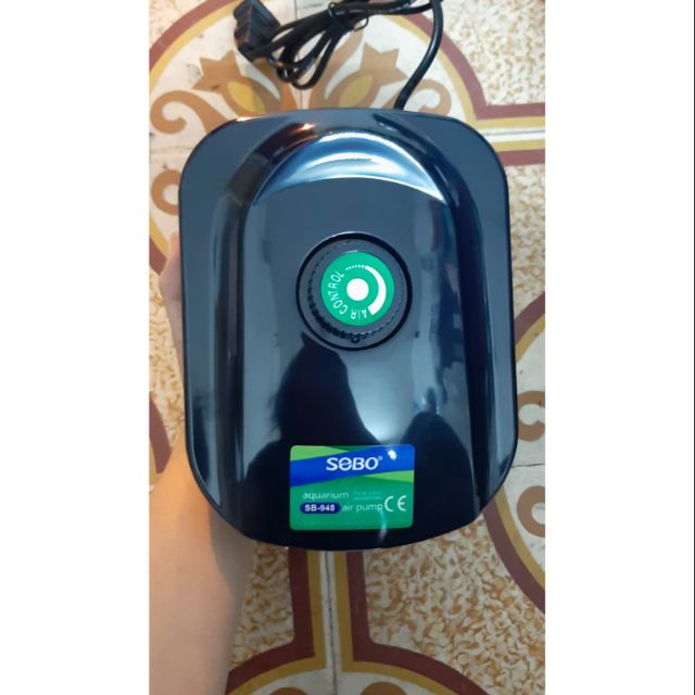 Máy sủi oxy 4 vòi Sobo SB 948 cho bể cá cảnh