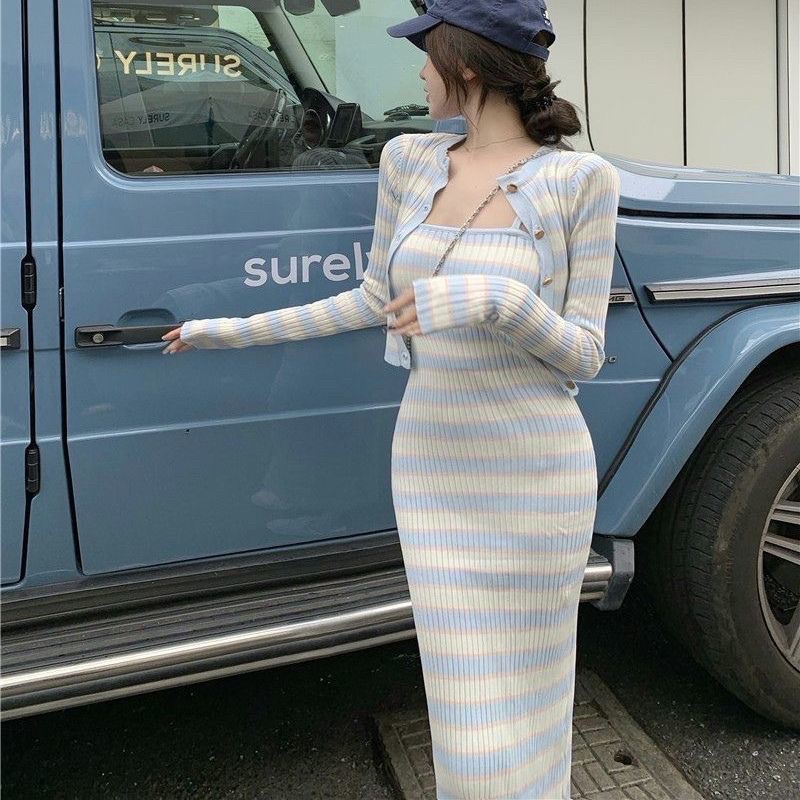 Set đầm len tăm ôm body hai dây và áo khoác cardigan