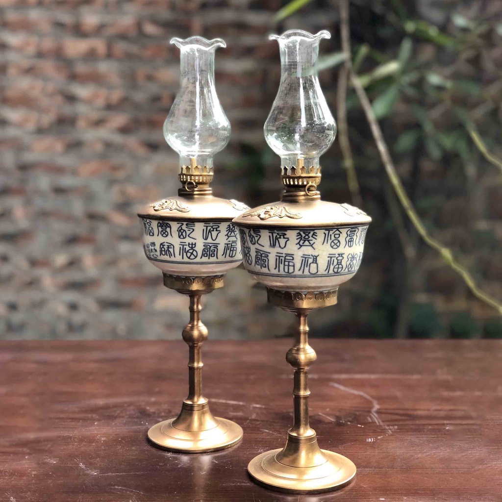 Đèn thờ dầu men rạn chân đồng cao Xưởng Gốm TM Bát Tràng bọc đồng