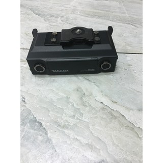máy ghi âm tascam DR-70D