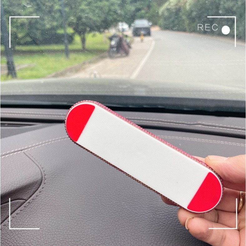 Bảng số điện thoại đính kim cương giả ấn tượng độc đáo