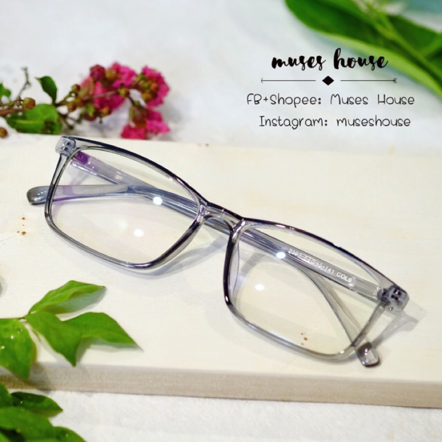 Kính chữ nhật mảnh