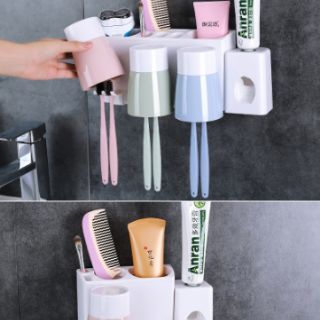 Kệ để bàn chải đánh răng