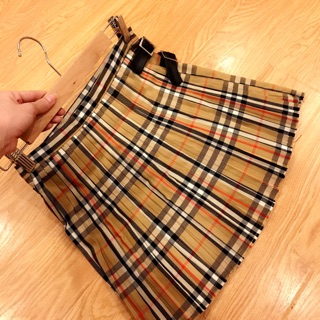 Chân váy BBR ( ảnh thật shop chụp)