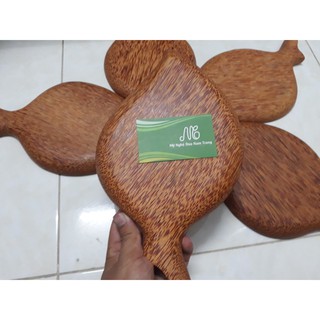 Dĩa chiếc lá gỗ dừa bến tre