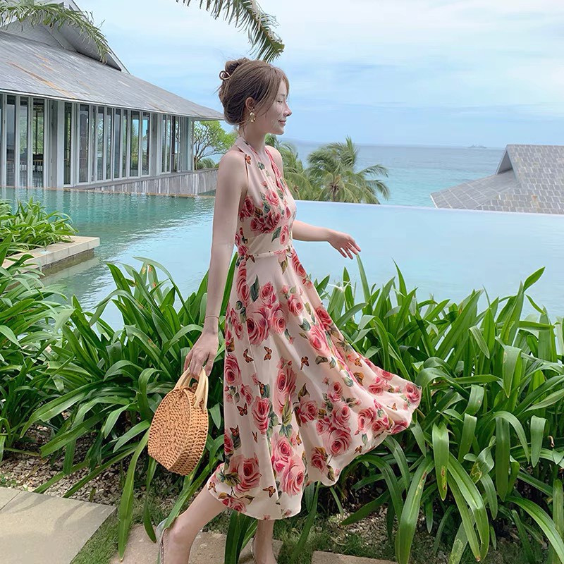 ĐẦM TIỂU THƯ XÒE HOA