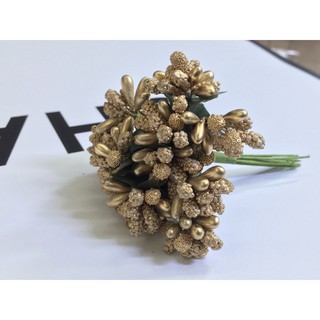 hoa chùm nhỏ cài tóc cô dâu