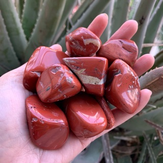 Red Jasper - Đá thanh tẩy cho bài tarot, năng lượng