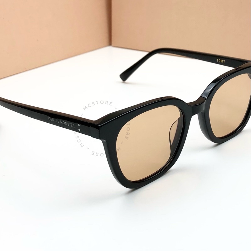 KÍNH TOMY  CAO CẤP CHỐNG 100% TIA UV FULLBOXTAG