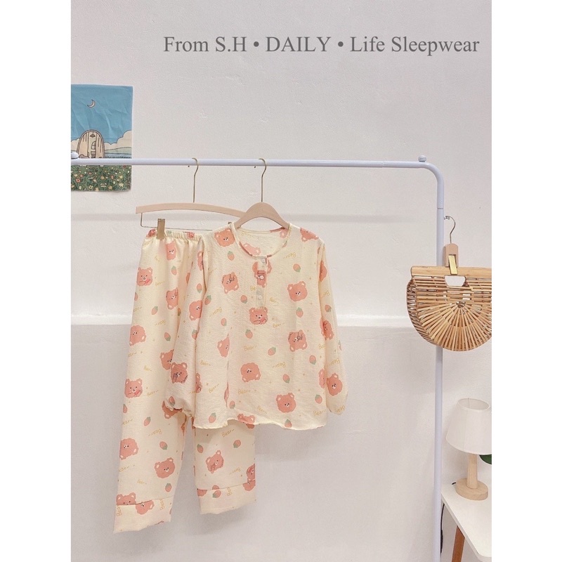 Bộ ngủ Pijama mềm mịn chất đũi nhăn hoạ tiết cúc cài xinh xắn cho nữ | BigBuy360 - bigbuy360.vn