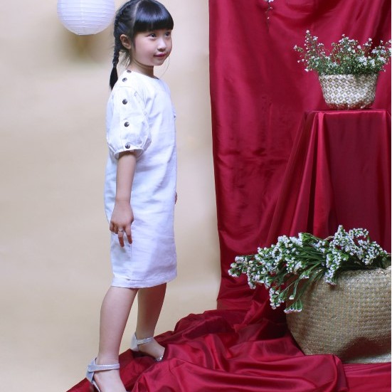 Váy đầm bé gái chất liệu linen tay cài thanh lịch,phom đầm chữ A tinh tế Jadiny
