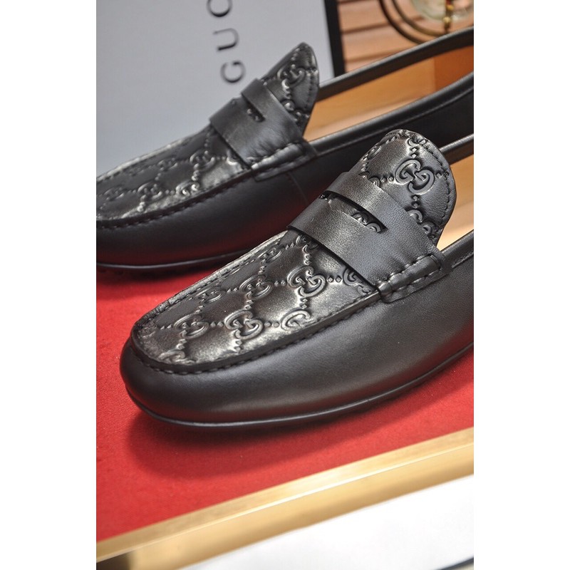 Giày lười da nam logo dập nổi họa tiết đế đinh mũi bo tròn gucci GC gG