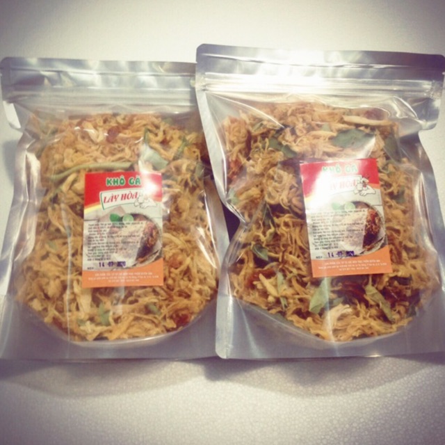 1kg Khô gà lá chanh cay Lày Hòa: 2 túi zipper 500gr sản xuất theo tiêu chuẩn chất lượng, đảm bảo vệ sinh ATTP.