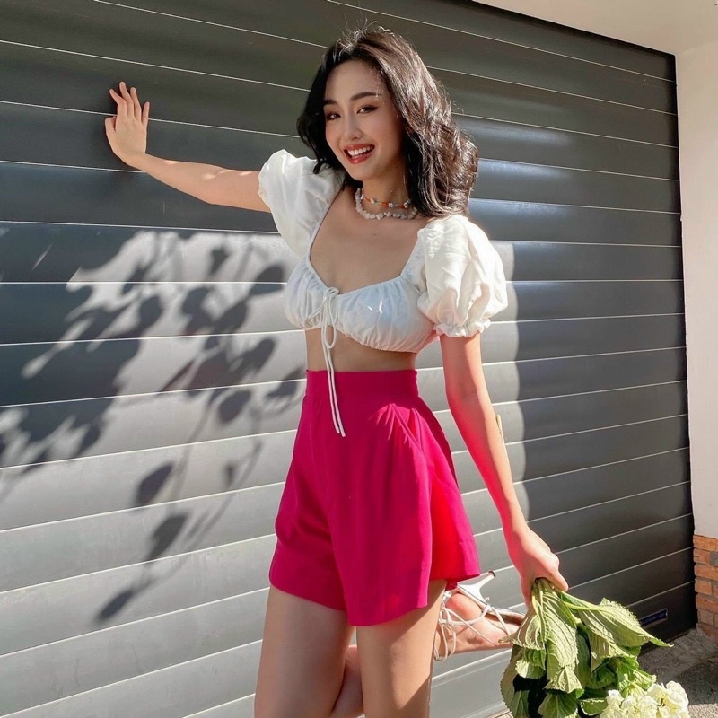 SET CROP TRẮNG NHÍU NGỰC TAY BỒNG + SHORT HỒNG