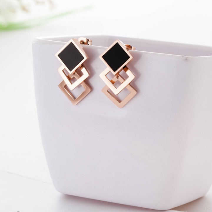 Bông Tai 3 Hình Vuông Titan Cao Cấp TT 1518