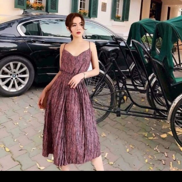 Đầm kẻ caro