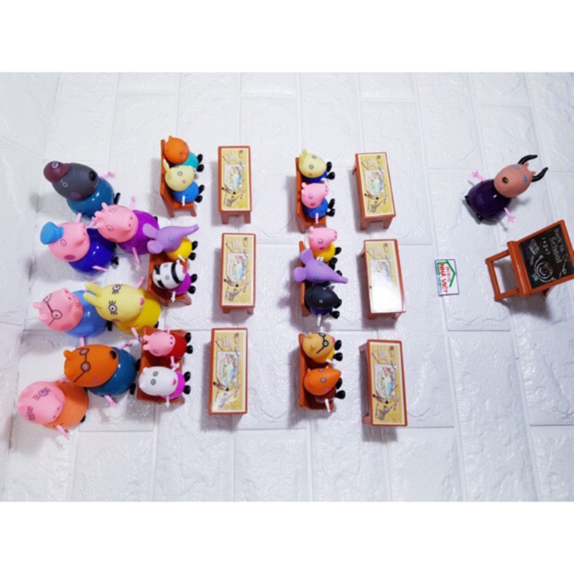 Bộ 21 bạn Peppa Pig + 6 bộ bàn ghế + bảng + túi đeo