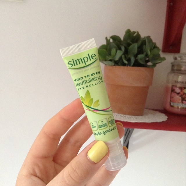 Lăn Chống Nếp Nhăn Thâm Quần Mắt Simple Kind To Eyes  | BigBuy360 - bigbuy360.vn