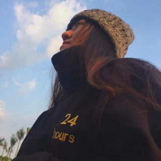 Áo sweater cổ lọ
