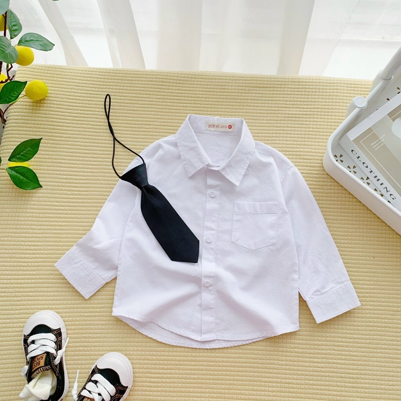 Áo sơ mi trắng kèm cà vạt bé trai
