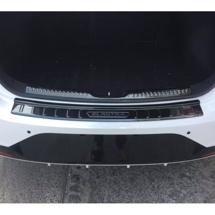 Nẹp cốp xe, chống trầy cốp xe Elantra 2019 2020 2021 2022 2023 mẫu Titan