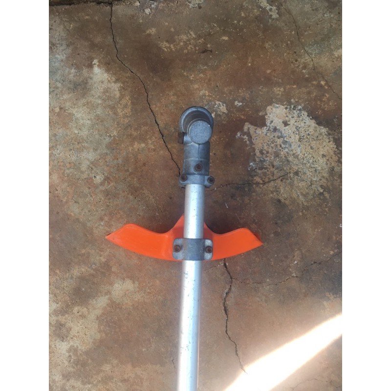 Máy cắt cỏ nhật bãi