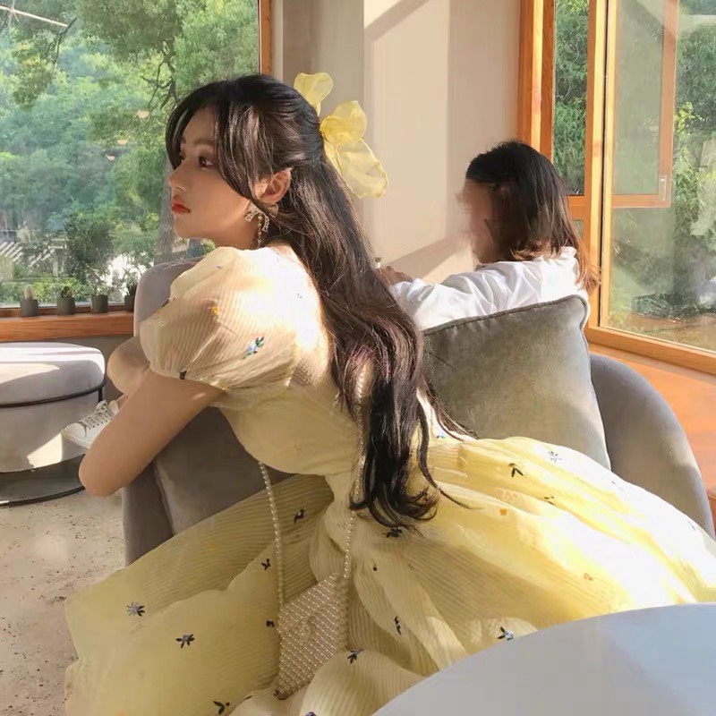 MẪU ĐẦM TƠ XƯỚC TAY BÈO DÁNG XÒE KIỂU DÁNG SIÊU DỄ THƯƠNG CHUẨN HÀNG QUẢNG CHÂU UP