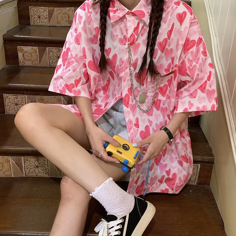 Áo Sơ Mi Tay Ngắn Cổ Bẻ Dáng Rộng In Họa Tiết Trái Tim Phong Cách Cổ Điển Thời Trang Cho Nữ