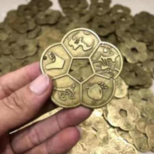 [RẺ HƠN] Đồng Xu Hoa Mai Phong Thuỷ Tài Lộc May Mắn