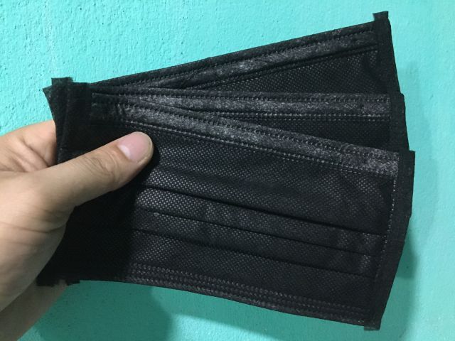 Hộp 50 chiếc khẩu trang y tế kháng khuẩn màu đen | BigBuy360 - bigbuy360.vn