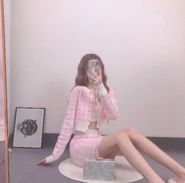 Set đồ len caro tiểu thư mùa thu 3 món: Áo khoác cardigan + chân váy bút chì + áo croptop 2 dây