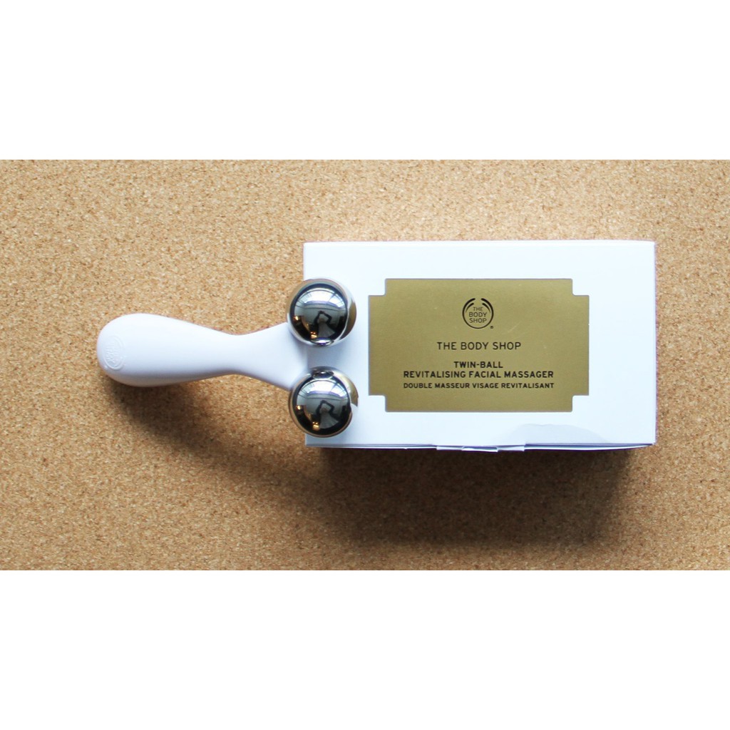 Cây Lăn Matxa Mặt Face Roller Tool The Body Shop