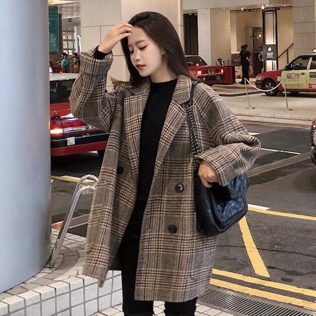 Áo dạ kẻ và váy len