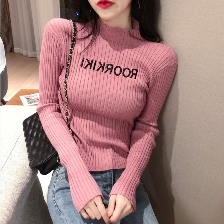 Áo chui đầu tay dài cổ cao ôm dáng in chữ kiểu Retro thời trang thu đông 2021