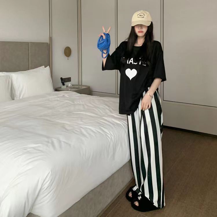 COZOK Set Áo Thun Tay Ngắn Hình Trái Tim + Quần Dài Ống Rộng Kẻ Sọc