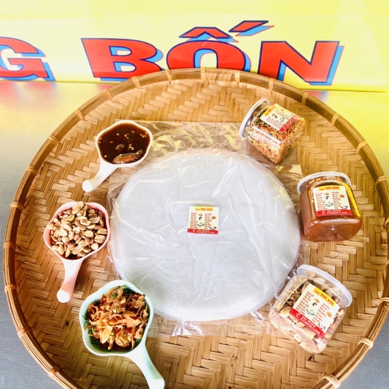 Combo Bánh Tráng Phơi Sương 250g - 120ml Sốt Me, 120ml Lạc Rang, 120ml Muối Tôm Hành Phi