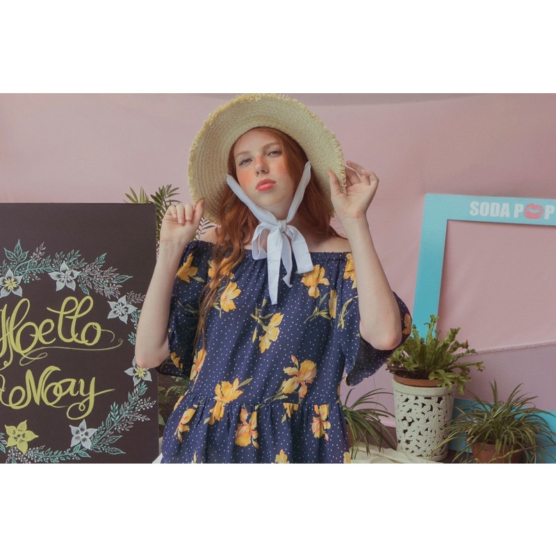 Áo kiểu nền hoa - Floral off shoulder top Navy - SODA POP