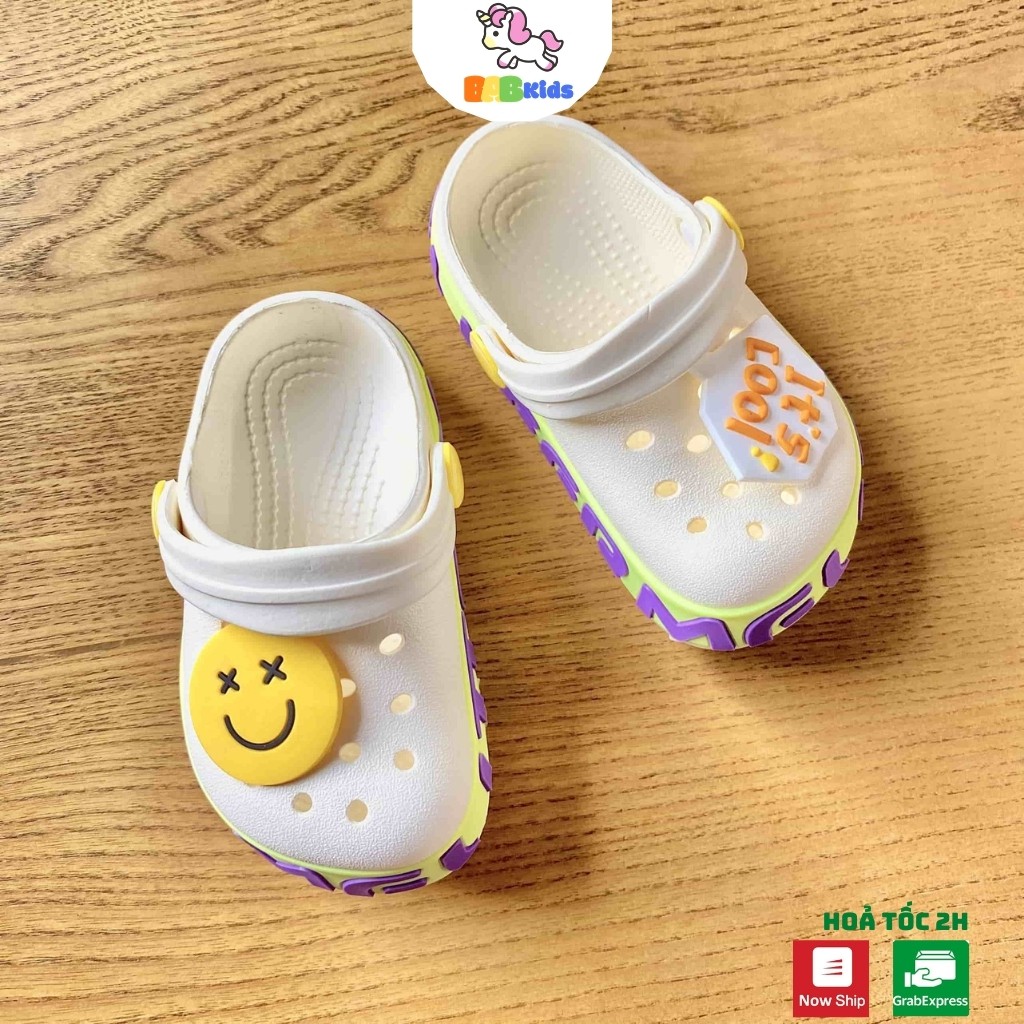 Dép cross dép sục cho bé siêu nhẹ chống trơn trượt unisex tặng kèm sticker - B2 - BUSKid